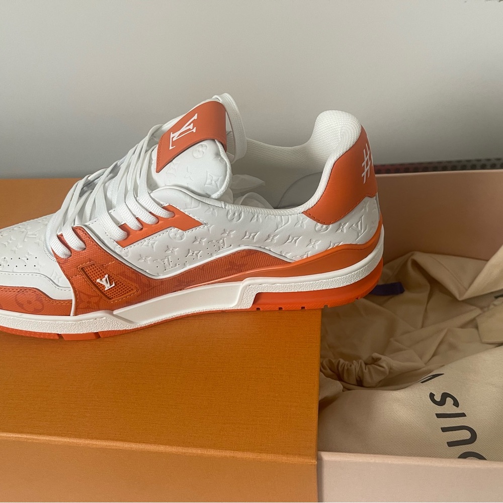 LV  Sneaker I bought it 1 month ago at 1,380$ I never wore it it's in the box. - Picture 2 of 7